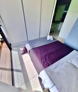 INCRíVEL-S2- Studio com Garagem e Ar Condicionado