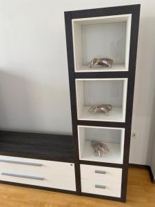 Celebrity Apartments