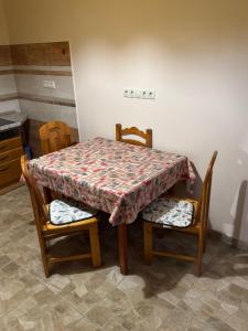 Nyugalom Szigete, Kisház Kerkaszentkirály