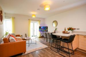Elegant 2 BdRM Apartment-Caldecotte, Milton Keynes