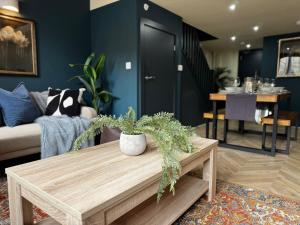 Manhattan-Style Chic Loft, Sleeps 5, Heart of Leeds