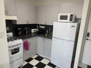 Large Studio Apartment Best Location in South Beach!