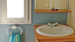 Campings Camping 3 etoiles - Piscine - ccbaehg : photos des chambres