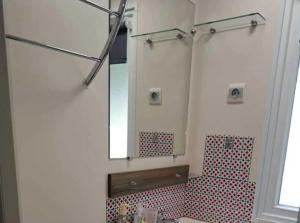 Campings Camping 3 etoiles - Piscine - eeicbi : photos des chambres