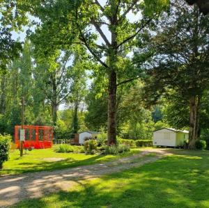 Campings Camping 3 etoiles - Piscine - eeicbi : photos des chambres