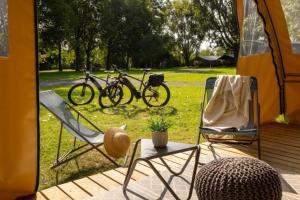 Campings Camping - Piscine - ccaffdc : photos des chambres