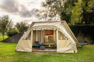 Campings Camping - Piscine - ccaffdc : photos des chambres