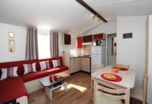 Campings Camping 3 etoiles - Piscine - ccaaffc : photos des chambres