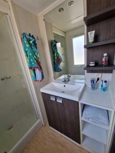Campings Camping 4 etoiles - Parc aquatique - efah0b : photos des chambres