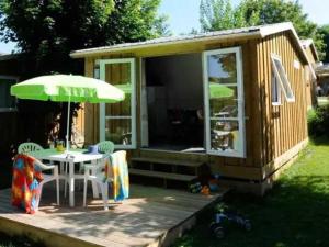 Campings Camping 4 etoiles - Piscine - eed0fi : photos des chambres