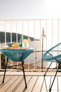 Camera Matrimoniale con Balcone e Vista Mare