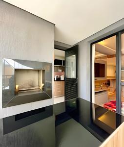 ESPLÊNDiDO, apto com suíte, ar cond, e garagem!