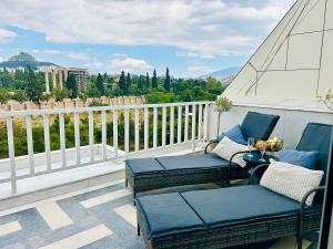 Acropolis Compass Residence