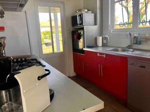 Maisons de vacances Maison proche du lac et ocean avec Jacuzzi privatif : photos des chambres