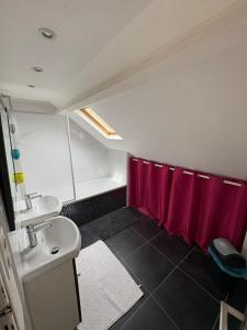 Maisons de vacances Maison spacieuse proche de Caen : photos des chambres