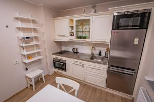 Charming Apartment with Private Yard