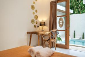 Mirragold Villa - Sun, Pool and Views - Brand New 3BDR Villa