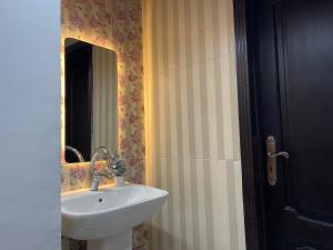 Luxurious apartment for rent, quiet living