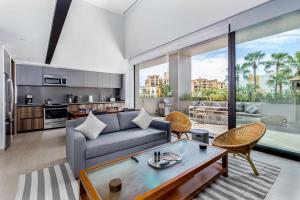 Bisbees Favorite in Cabo Marina Sleeps 12