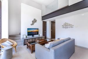 Bisbees Favorite in Cabo Marina Sleeps 12