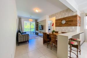 Conforto e Piscina a 400m da Praia de Palmas! 0182