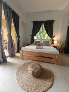 Family 2 bed apartment with stunning sea views