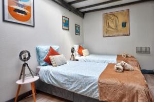 Charme authentique à Corbas - Authentic Charm in Corbas - 120m2 of Comfort-6 personnes