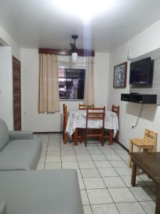 Casinha amarela