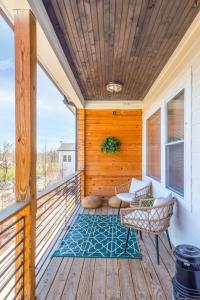 NashVegas Theme Large Home