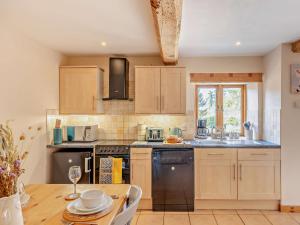 2 Bed in Ludlow 96046