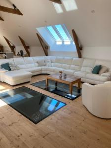 Maisons de vacances Gite 8-10 pers, 4 chambres, billard, jardin : photos des chambres