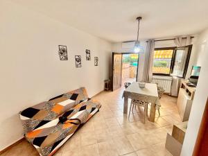 Albachiara sul mare, villetta con ampia veranda