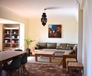 Luxurious apartment at top location with scenic mountain view