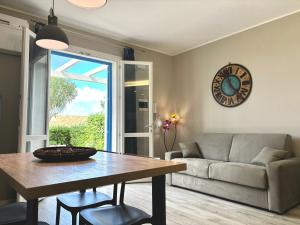 CALA AZZURRA MACARI Bed and Breakfast and Holidays House