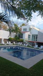 Las Fuentes Casa jardín alberca con caldera opcional