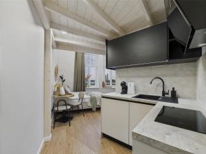 Bright Loft Studio in Old Town Riga