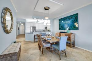 Jaw-Dropping Gulf and Bay Views - Regatta at Vanderbilt Beach