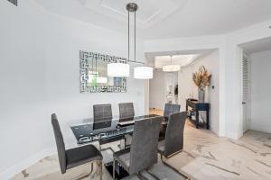 Your perfect home away from home in beautiful Naples Florida