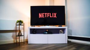 Manchester City Centre Apt, with Free Secured Parking & Balcony, Sleeps 4- HOLIDAY PROMO FOR CHRISTMAS AND NEW YEAR