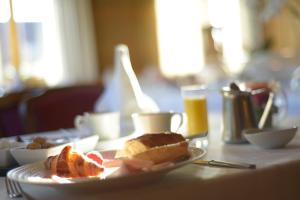 Hotels Logis Hotel Restaurant Au Boeuf Rouge : photos des chambres