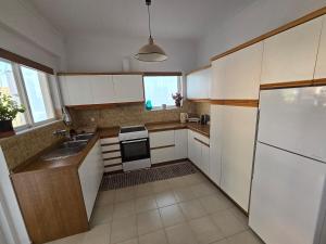 City apartment with sea view 1