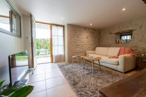 B&B / Chambres d'hotes Le Domaine Sainte Raffine, piscine, charme et insolite : photos des chambres