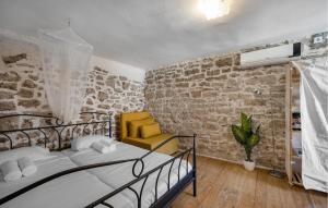 Nice Home In Tisno With Wifi