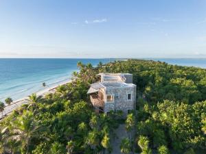 ANANA Casa Kaab Kaan Rooftop pool Beachfront