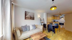 Bright and cosy 1 bed flat next to Tower Bridge