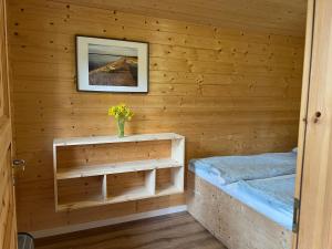 Marika Puhkeküla - Metsanurga Öömaja "shared bathroom"