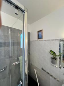 Villas villa vue mer avec piscine et jardin arbore : photos des chambres