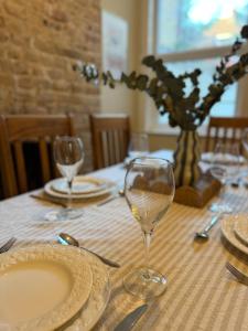 Stylish Seaside Home with Garden 2 minutes to Beach