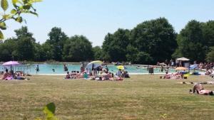 Campings Camping 3 etoiles - Piscine - ccbadc0 : photos des chambres
