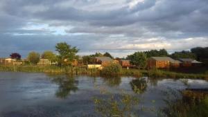 Campings Camping 3 etoiles - Piscine - ccbadc0 : photos des chambres